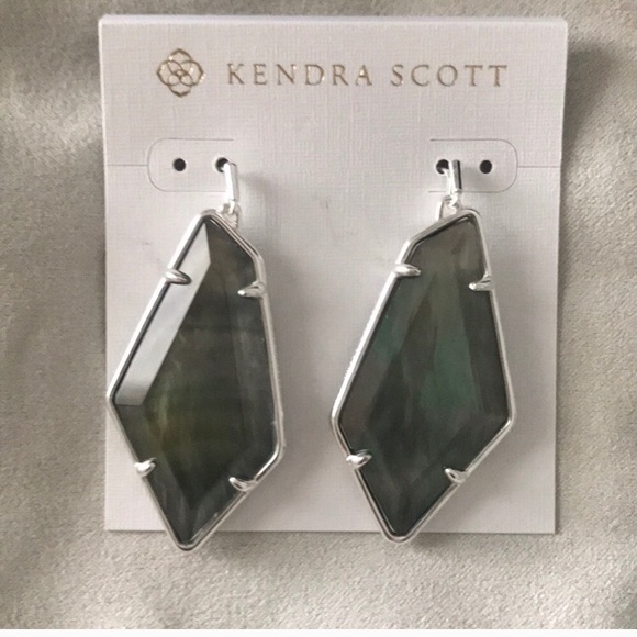 Kendra Scott Jewelry - Kendra Scott Emilia Earrings